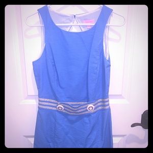 Lilly Pulitzer keyhole back size 4